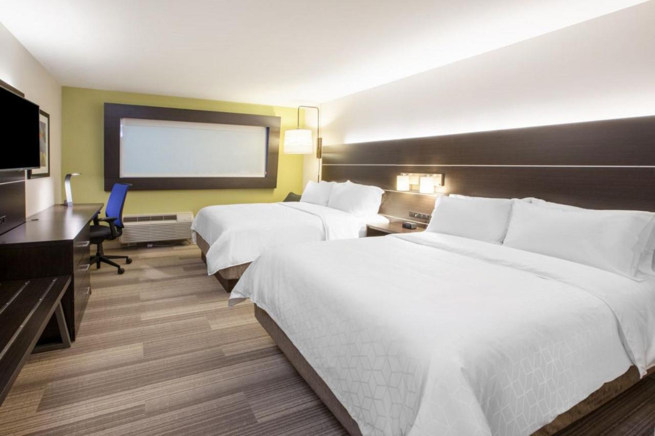 Holiday Inn Express & Suites - Dallas Market Center By Ihg Extérieur photo